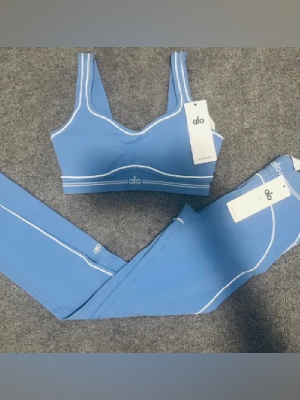 ALO Yoga Blue Seamless Sports Bra and Leggings Set
